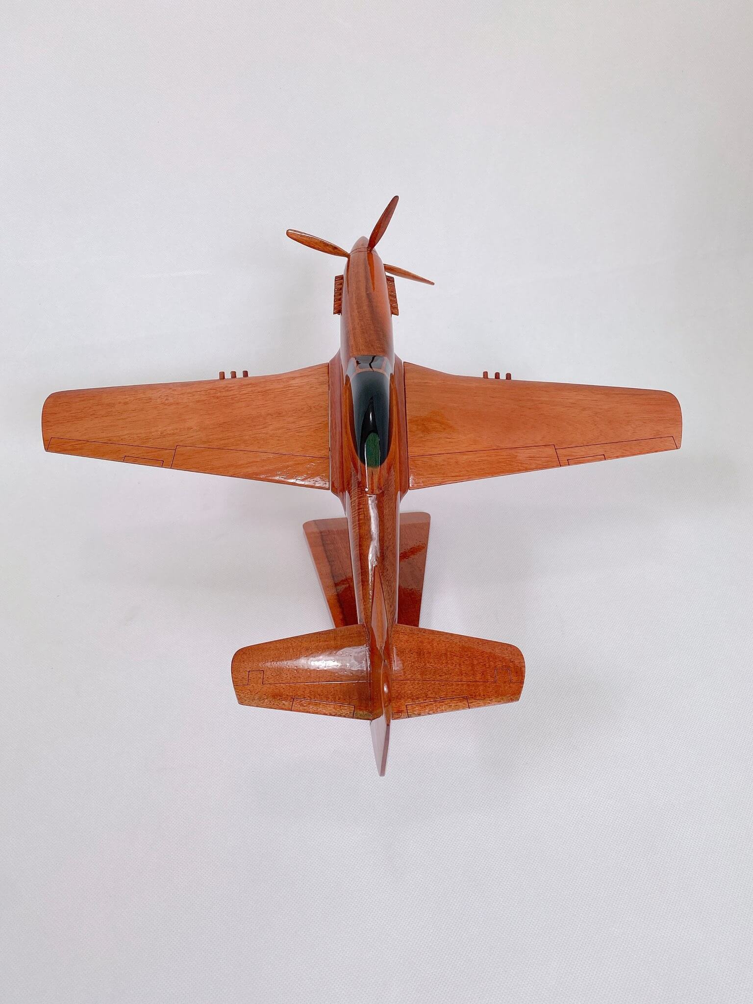 P.51 Mustang rose-wood