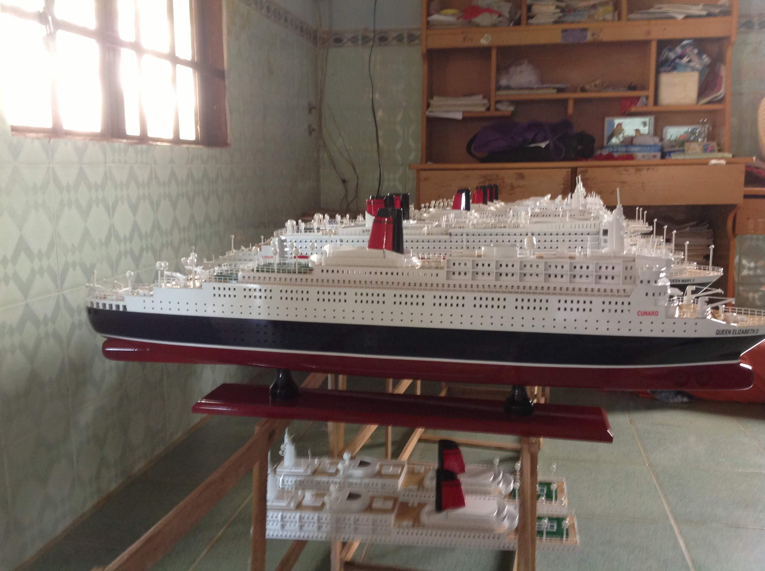 queen mary 2